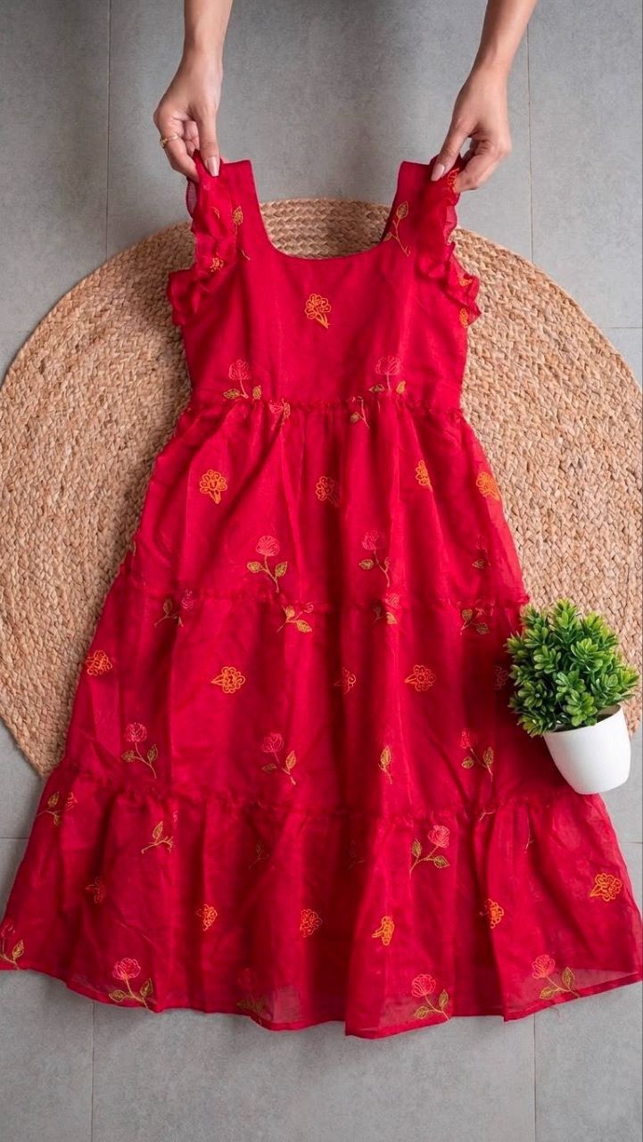 Celebrate this joy of dressing in the best way  Here presenting you a beautiful and comfortable maxi for the upcoming season with beautiful Flowers All Over  And Beautiful Neckline and Slevees Pattern