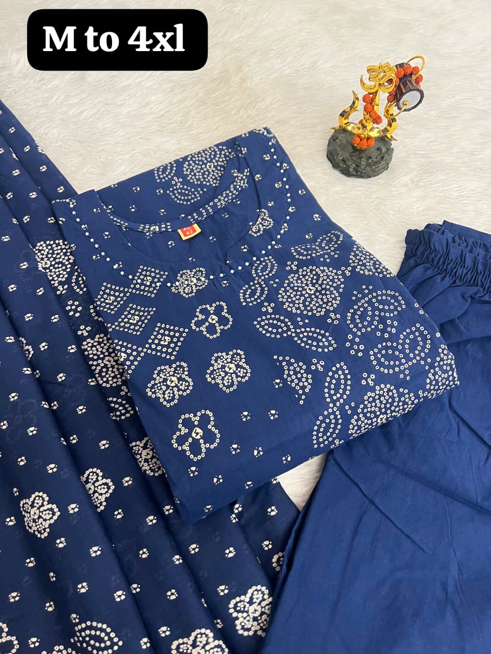 Get ready for the festive and wedding season with our gorgeous traditional 3-piece stitched Dress,Perfect for casual celebrations.