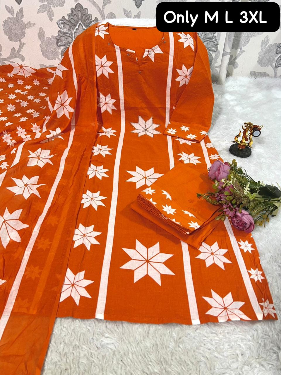 Presenting Beautiful Heavy quality cotton Fabric  designer festive wear straight style kurti with pattern pant*