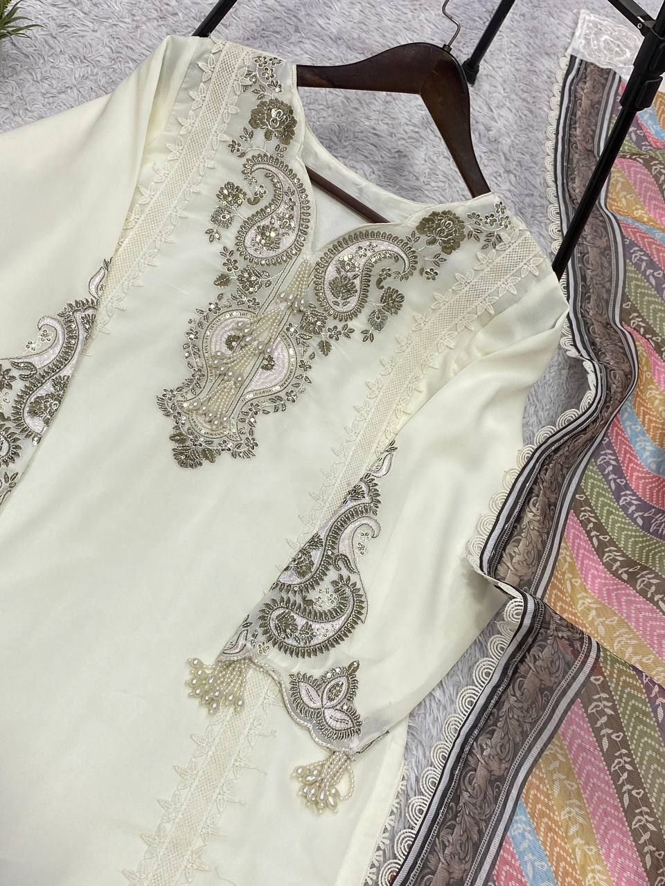 THIS SUMMER SEASON WEAR TRENDY CO-ORD SET WITH EMBROIDERY WORK