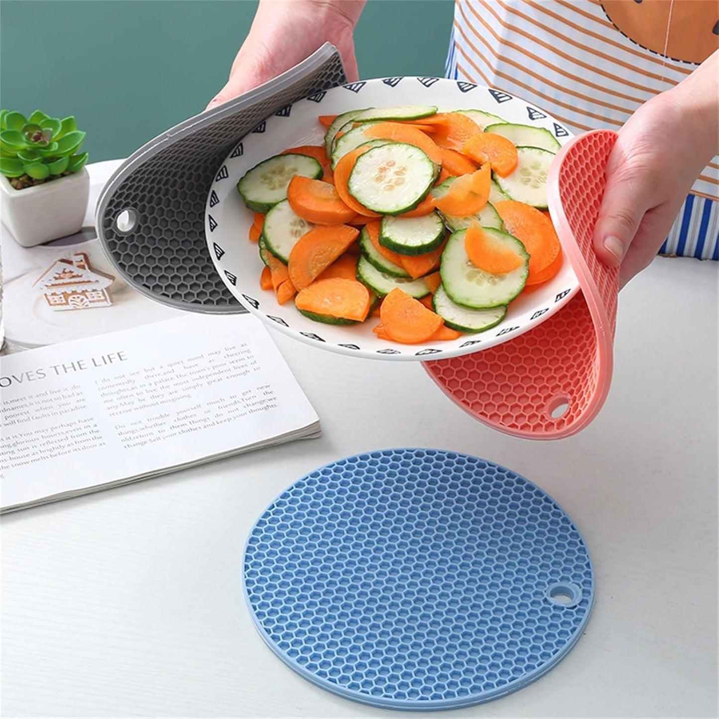 Oicia Silicone Trivet Mats Pack of 2 - Trivets for Hot Dishes, Multipurpose Food Grade Non-Slip Heat Resistant Countertops, Spoon Rest Hot Pads Pot Holders for Kitchen