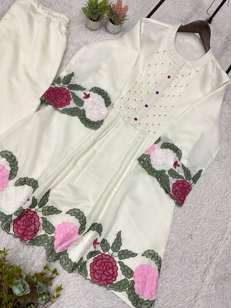 THIS SUMMER SEASON WEAR TRENDY CO-ORD SET WITH EMBROIDERY WORK